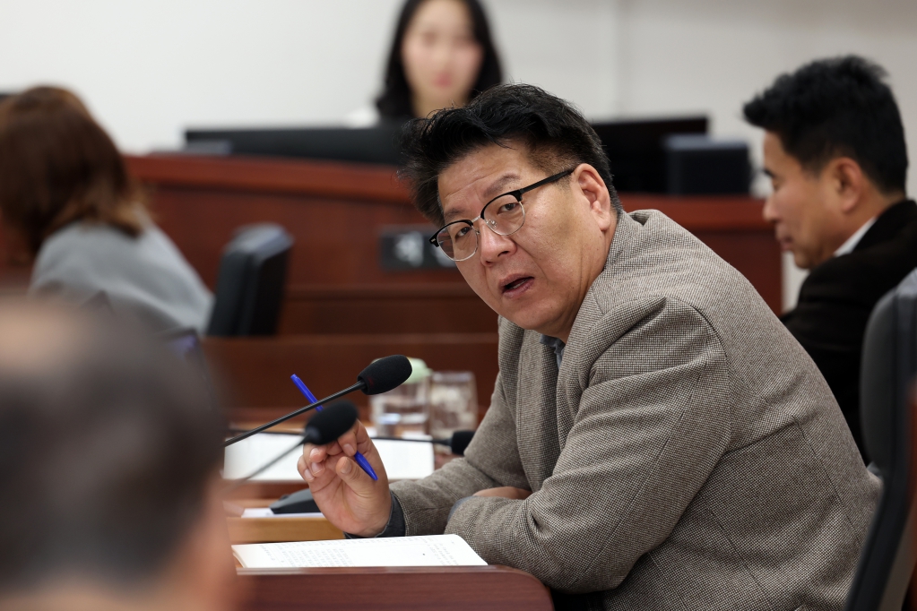 제290회임시회조례심사특별위원회_(2).JPG 이미지