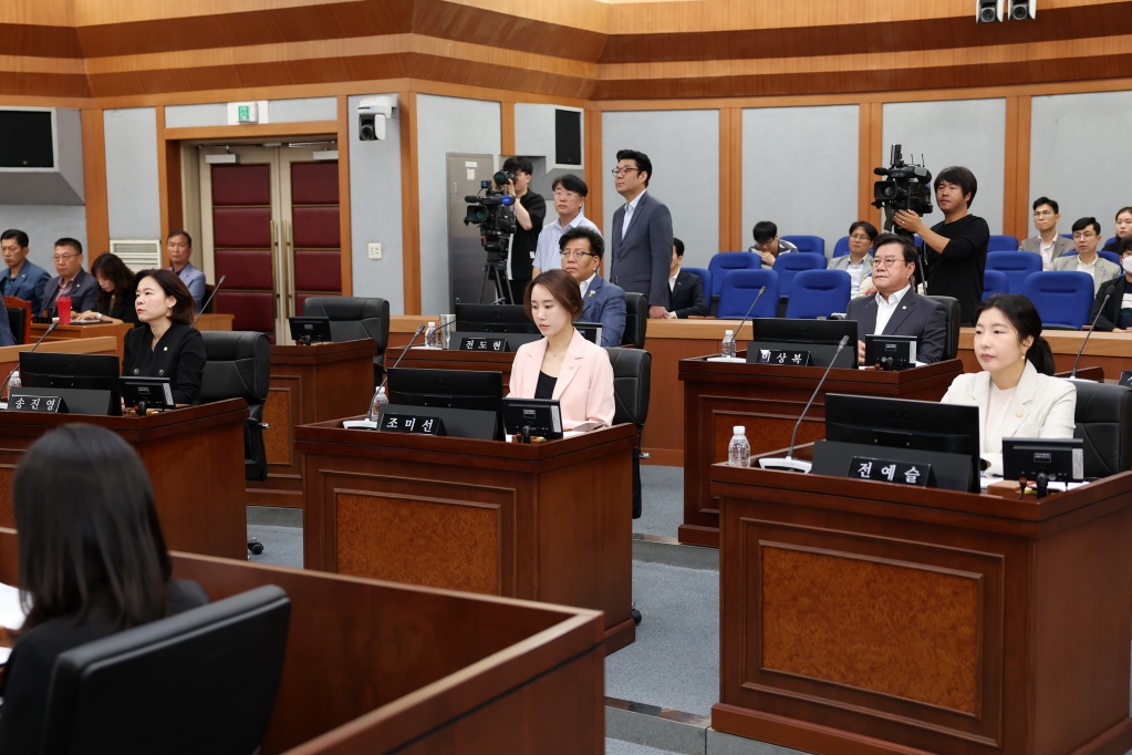 제285회제1차정례회제2차본회의_(2).JPG 이미지