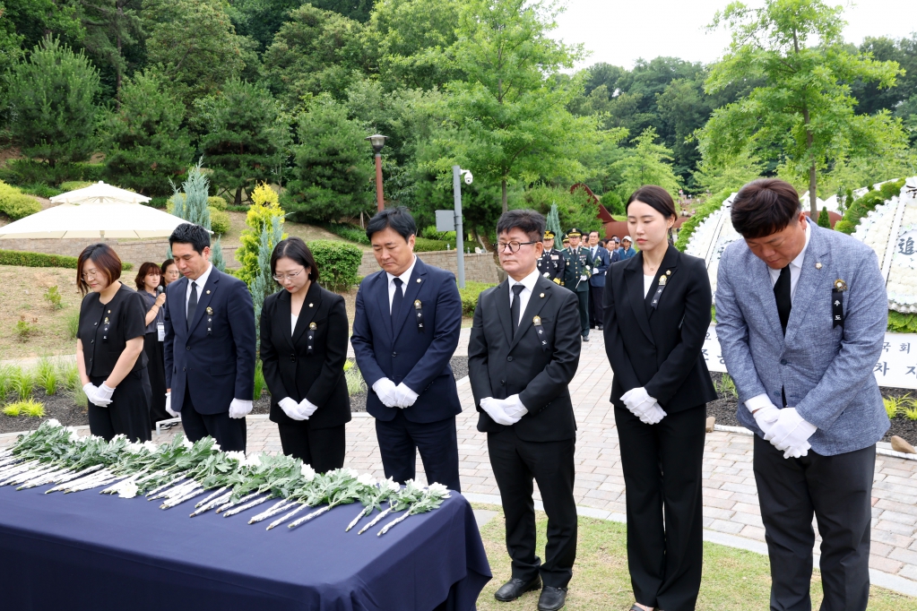 제76주년_유엔군초전기념_및_미_스미스부대_전물장병_추도식_(3).JPG 이미지