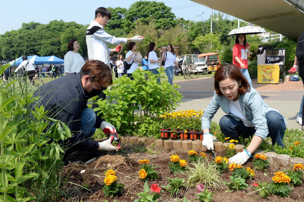 오산천 돌보미 및 작은정원 봄맞이 단장