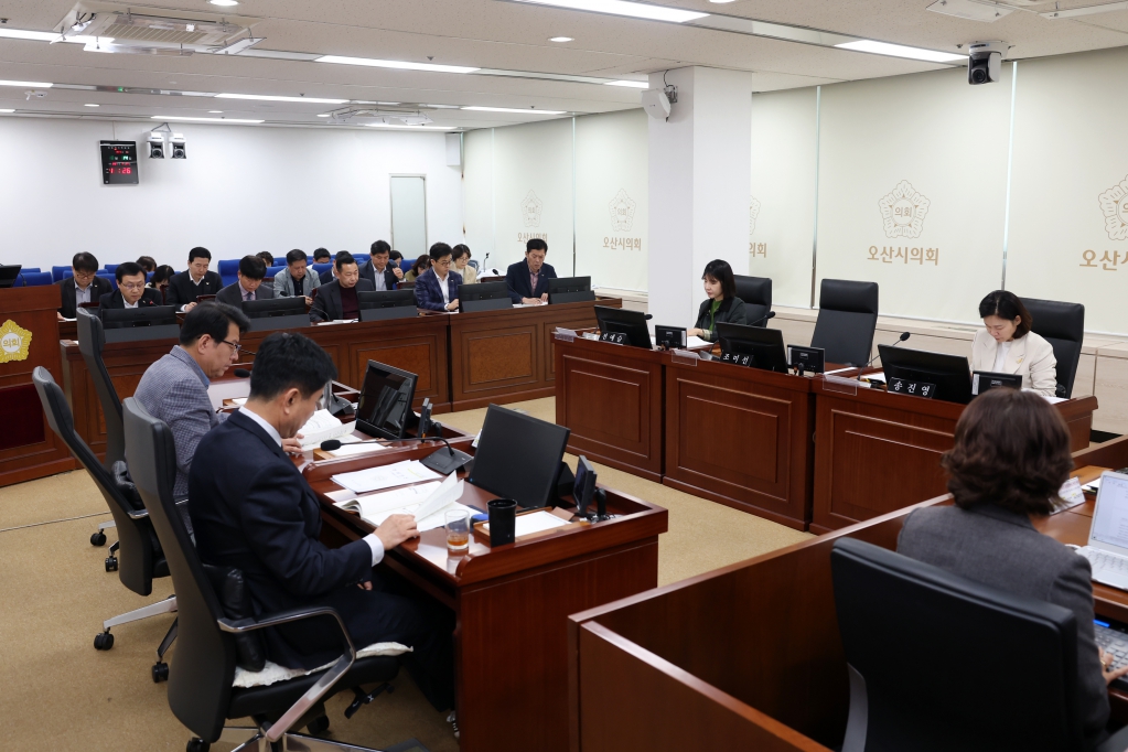 제301회오산시의회(임시회)조례심사특별위원회_(8).JPG 이미지