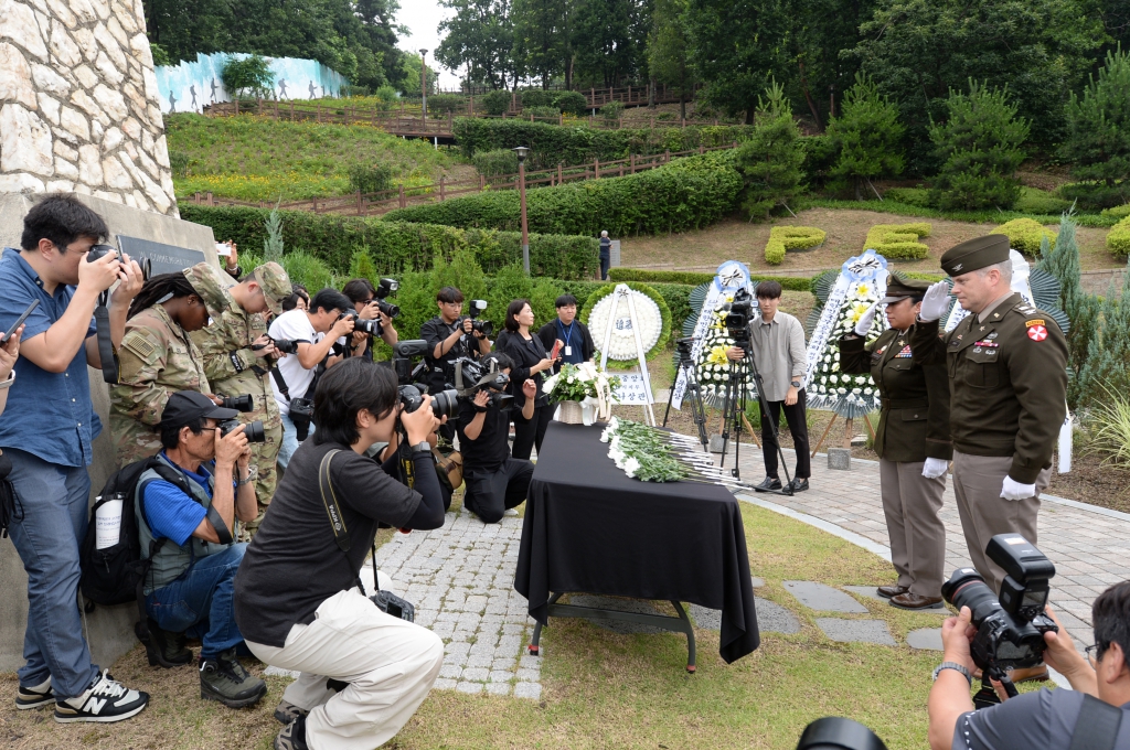 유엔군초전기념및스미스부대전몰장병추도식_(10).JPG 이미지