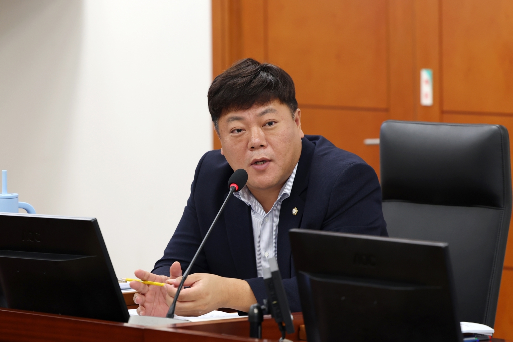 제306회오산시의회(임시회)조례심사특별위원회_(6).JPG 이미지