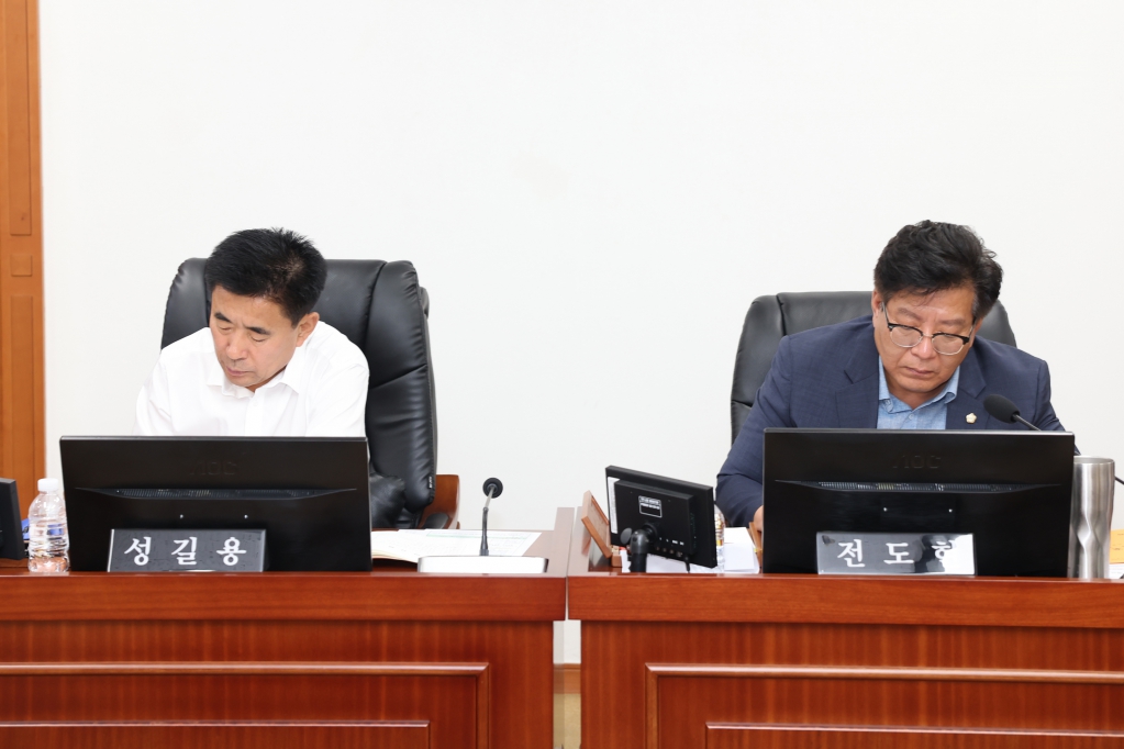 제287회임시회조례심사특별위원회_(6).JPG 이미지