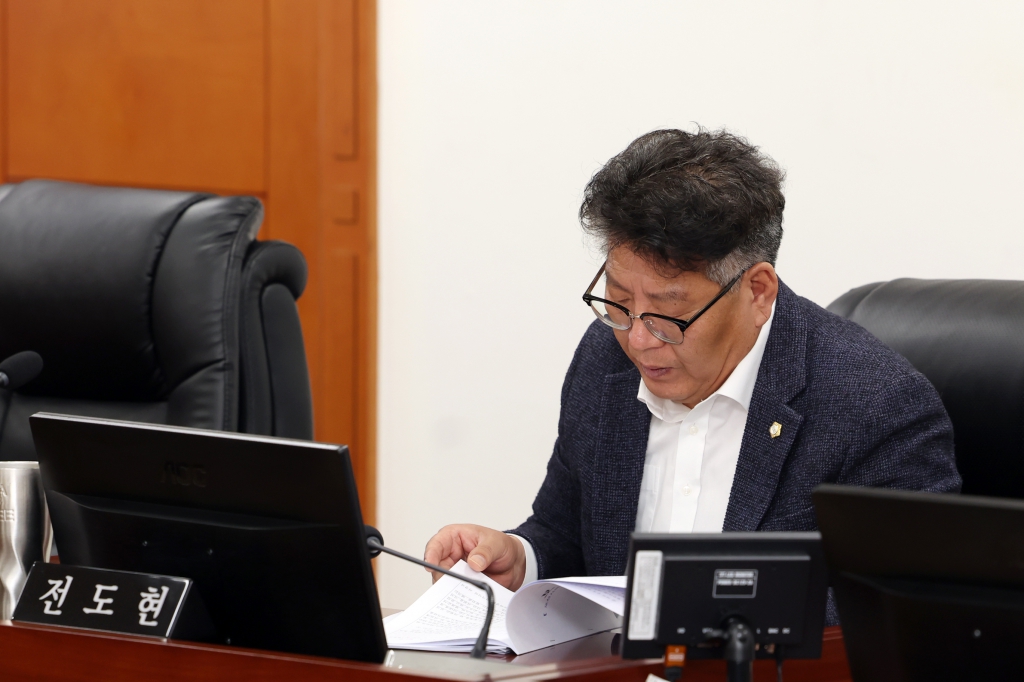 제289회제2차정례회조례심사특별위원회_(4).JPG 이미지