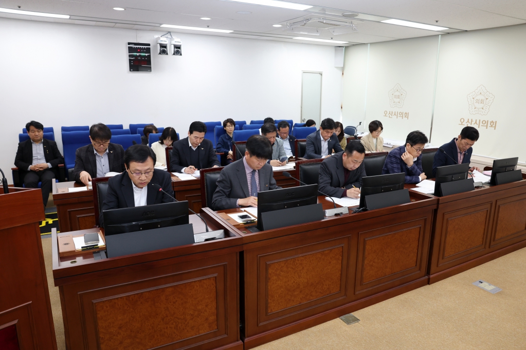 제301회오산시의회(임시회)조례심사특별위원회_(3).JPG 이미지